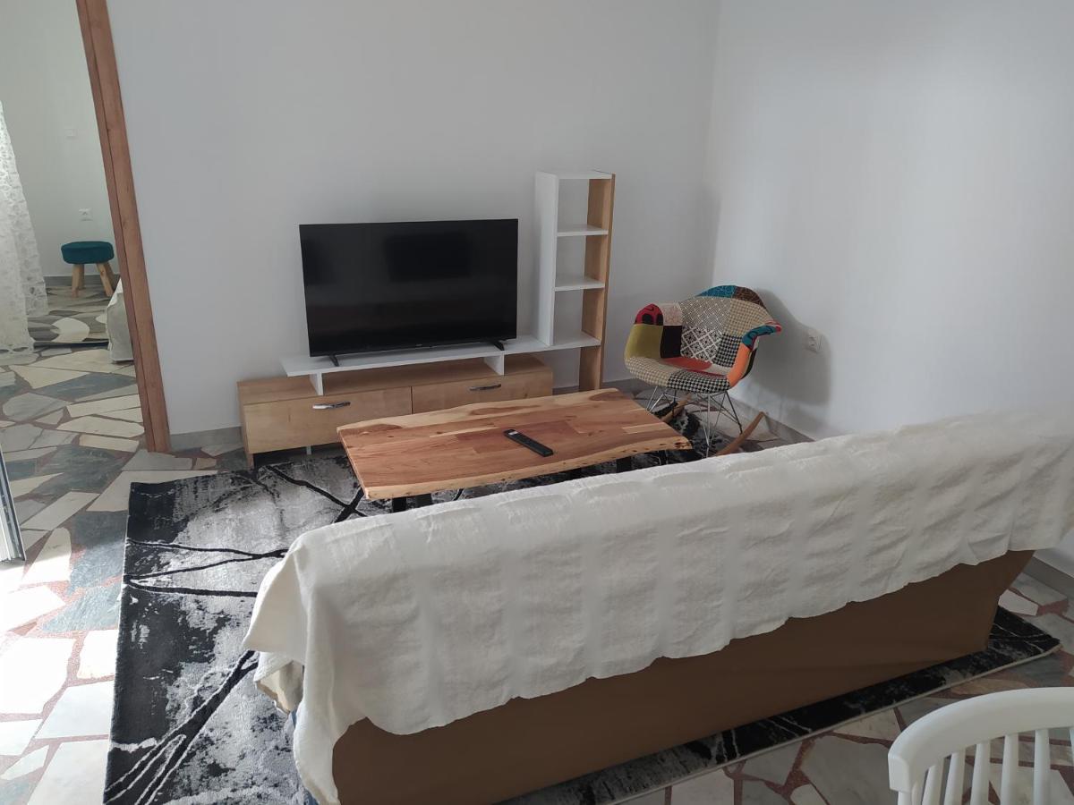 Εirene Room Chalkida Exterior photo
